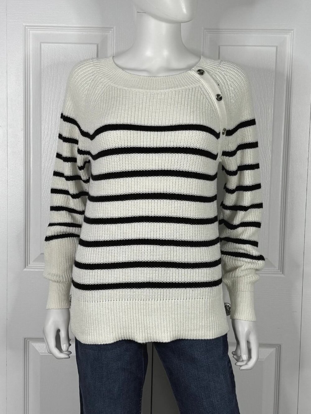REITMANS women's striped knit sweater medium